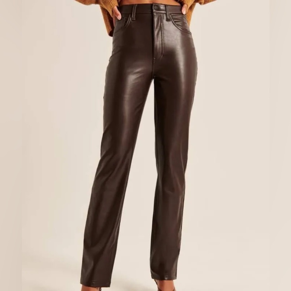 Abercrombie & Fitch Curve Love 90s Vegan Leather Straight Pant
